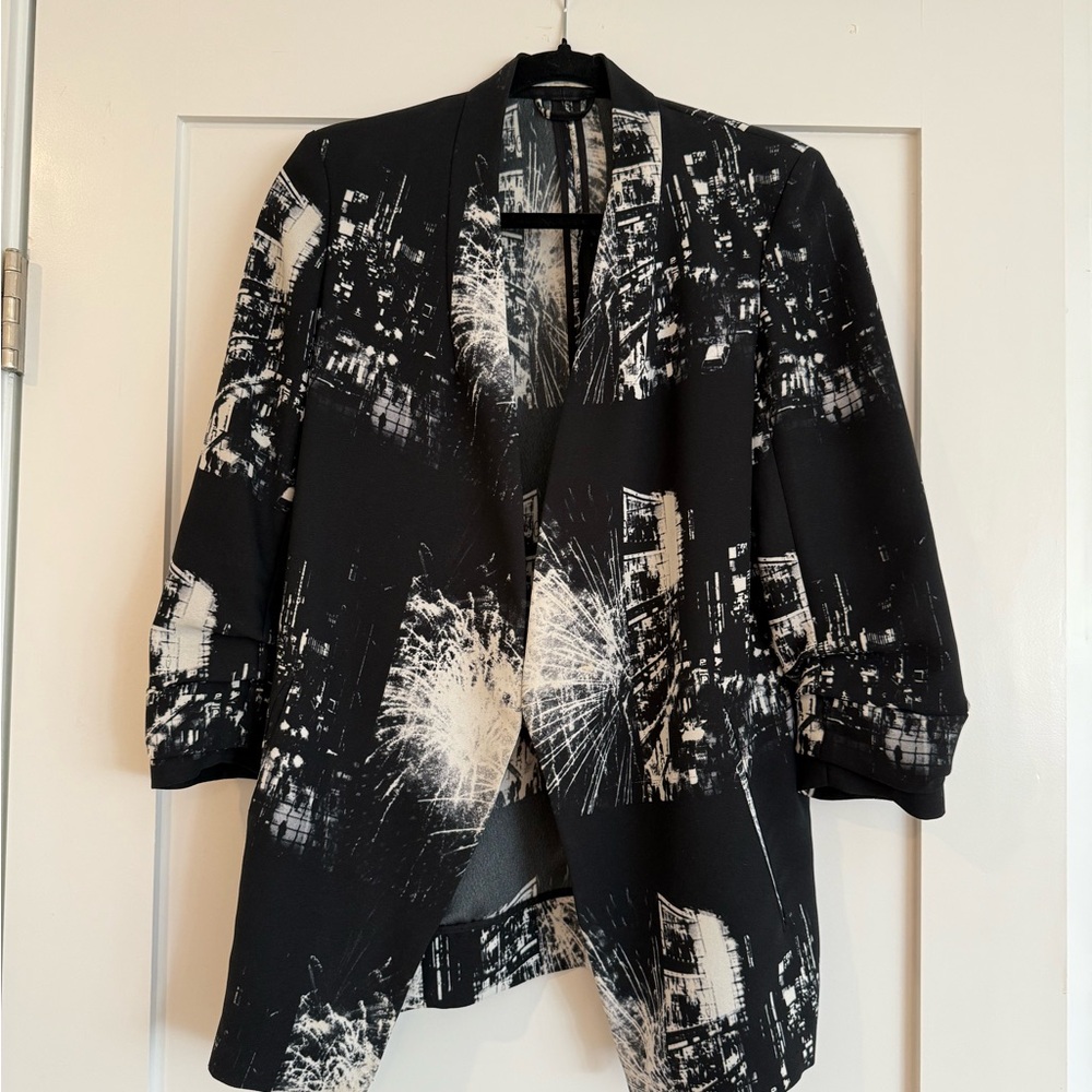 Black and White Graphic Blazer